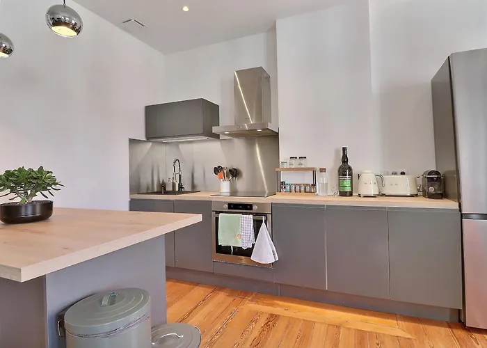 Escape And Charm In La Croix-rousse Stunning One-bedroom For An Apartman *